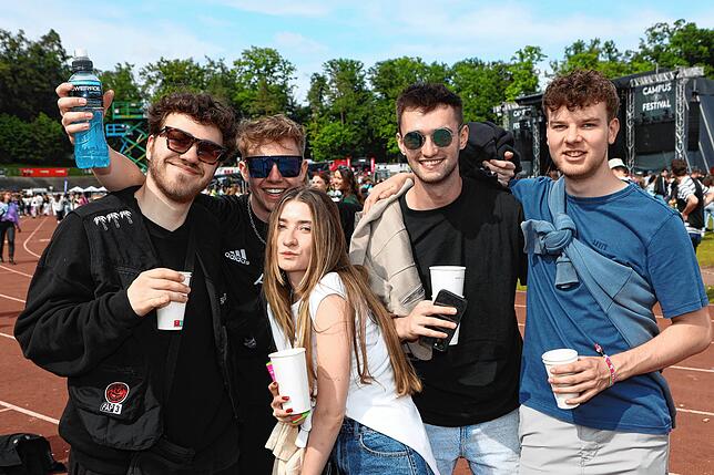 Bild 11: Gute Laune und ein volles Stadion beim zweiten Tag des Campus-Festivals 2023