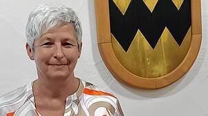 Das Bild zeigt Bürgermeisterin Roswitha Beck am Donnerstagabend im Rathaussaal.