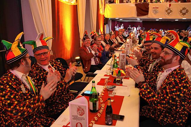 Beste Stimmung herrschte im vollbesetzten Saal des Bürgerhauses Adler Post.