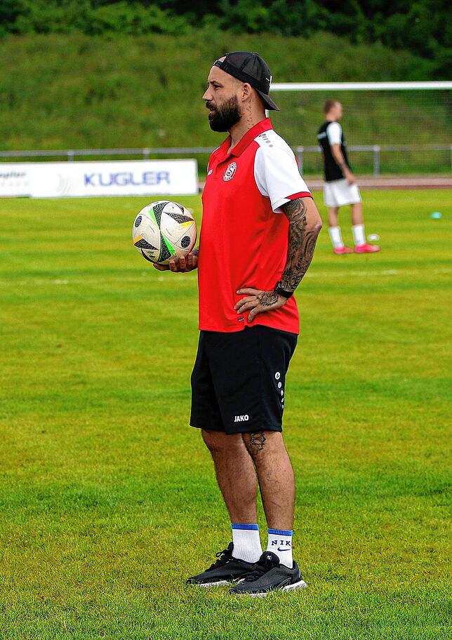 Bild 18: Beim 0:4 des FC RW Salem gegen FC Teningen waren wir mit der Kamera dabei!