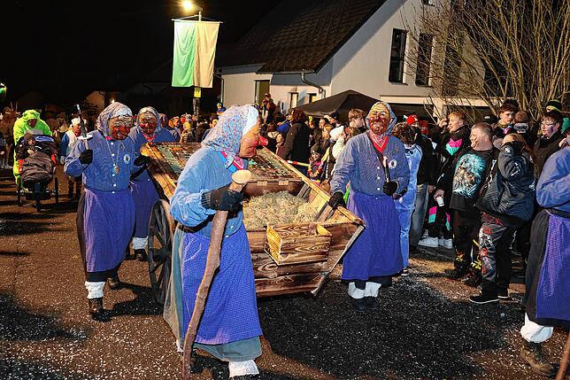 Bild 8: Nachtumzug in Pfaffenweiler (2/2)