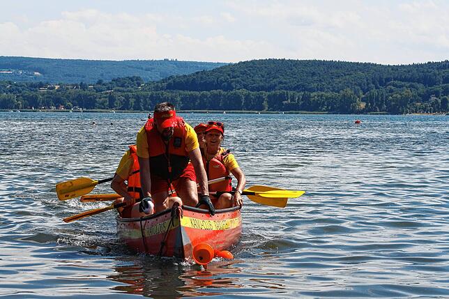 Bild 16: Radolfzell: Rein ins Boot und gleich ins Wasser: Das Großkanadierrennen 2025 in Bildern