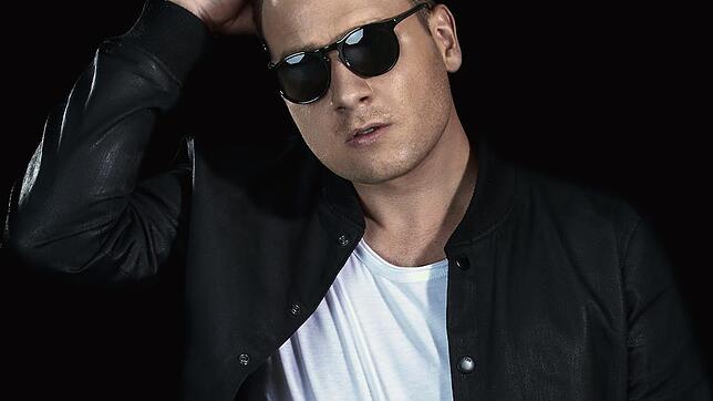 Maximilian Grasberger, alias Max Lean, ist DJ und Musikproduzent und kommt aus Friedrichshafen. Somit ist City of Music ein Heimspiel ...