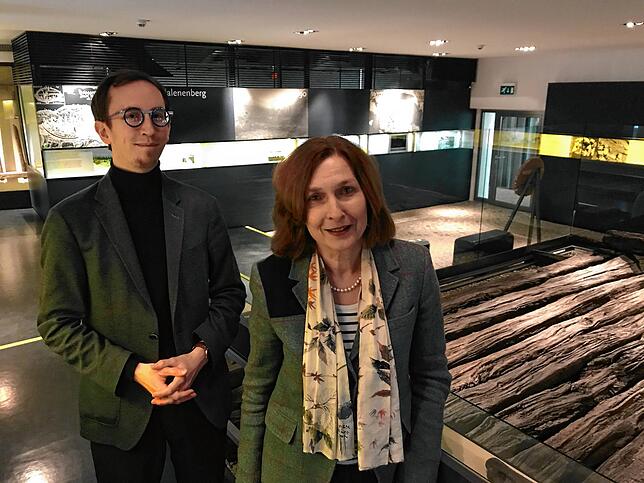 Peter Graßmann und Anita Auer freuen sich auf die Einführung der „Geheimnisgräberei“. Das Spiel verbindet digitale und ...