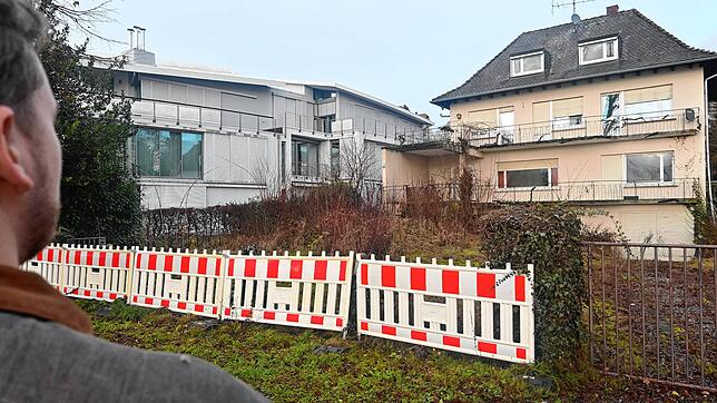 Dieses Gebäude in der Seestraße soll abgerissen werden. An seiner Stelle soll eine weitere Yachthafen-Villa mit fünf Wohnungen entstehen.
