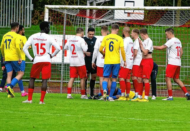 Bild 17: Die besten Bilder des Verbandsliga-Derbys zwischen dem SC Pfullendorf und dem FC Singen