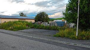 Die auf dieser Gewerbefläche geplanten Hallen wurden vom Jestetter Gemeinderat mit 14 zu drei Stimmen versagt. Foto: Opfermann
