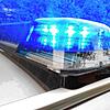 Ein Polizeiauto mit eingeschaltetem Blaulicht. (Symbolbild) In Küssaberg-Rheinheim ist ein Motorradfahrer mit seinem Sozius vor der ...