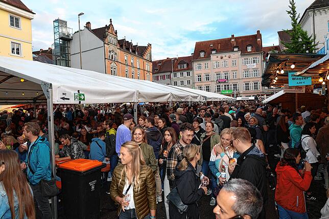 Bild 10: So stimmungsvoll war der Auftakt beim Konstanzer Weinfest 2025 – mit Bildern vom Fest