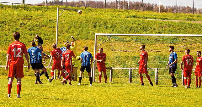 Bild 19: SG FC Wehr/Brennet und FC Wallbach der trennen sich im Derby ohne Tore &ndash; aber wir haben Bilder!