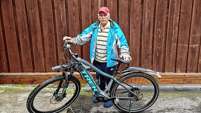 Günter Goderski ist mit seinem Fahrrad schwer gestürzt und verbrachte mehrere Tage im Krankenhaus. Auch nach seiner Zeit dort ...