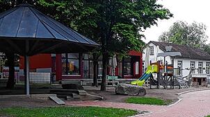 Man sieht heute einen modernen Kindergarten in Volkertshausen, doch die Einrichtung gibt es seit 135 Jahren. Foto: Günther Vasel