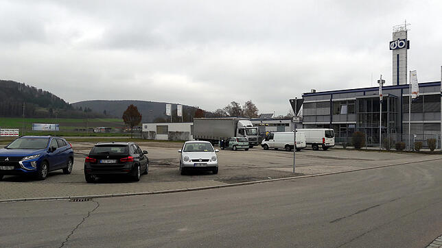 Die CDU beantragte erfolgreich, diesen städtischen Platz an der Ecke Winklerstraße/Leo-Wohleb-Straße für Schwerlastverkehr zu sperren. ...