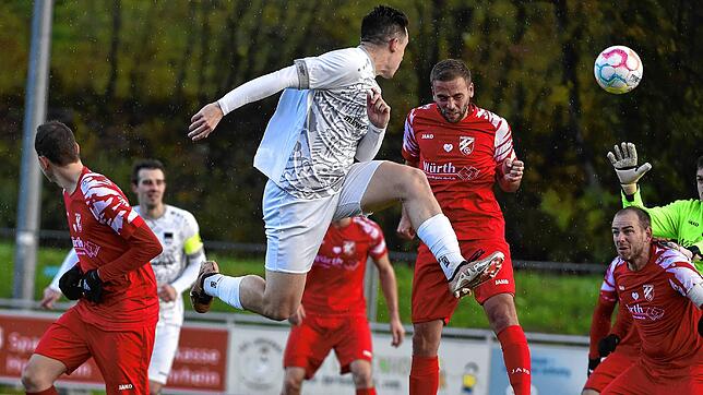 Sie stehen kompakt: Die Spvgg. Wutöschingen überzeugte beim 3:0 gegen den FC Tiengen 08 II auch defensiv. Nur selten konnte sich der ...