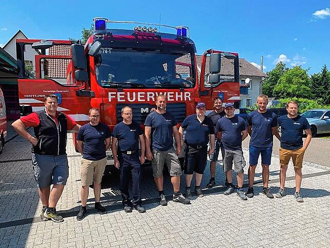 Hilfe aus Hüfingen: ein Gerätewagen Logistik mit einem Gruppenführer, zwei Truppführern, zwei Truppmännern und einem Maschinisten.