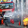 (Archivbild) Bei Veranstaltungen, wie beispielsweise dem verkaufsoffenen Sonntag, können kleine Kinder erste Feuerwehr-Erfahrungen ...