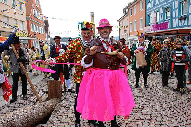 Bild 9: Bilder vom Narrenbaum-Setzen in Stockach Teil 3