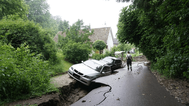 Die Verlängerung des Trottenwegs in Kadelburg wurde beim Starkregenereignis in der Nacht auf dem 9. Juni besonders stark geschädigt. Der ...