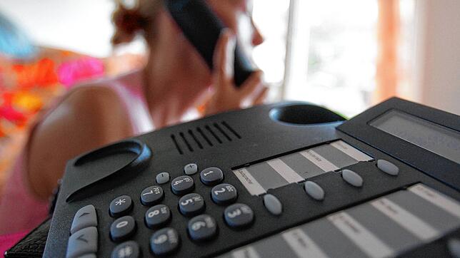 Vorsicht, wenn am Mittwoch und Donnerstag das Telefon klingelt: Es könnte die Ortspolizeibehörde sein, die die häusliche Quarantäne ...