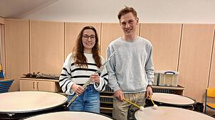 Den neuen Proberaum der Stadtmusik Pfullendorf kannten Julia Spähler und Tim Ruther noch nicht. Beide studieren in München, beide setzen ...