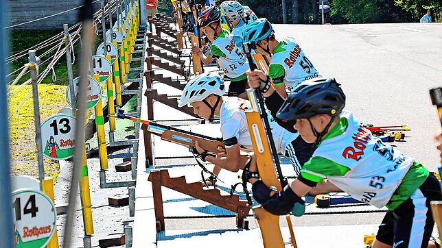 Der Nachwuchs der Biathleten, hier im August 2024, misst sich in Schönwald.  Archivfoto: Hans-Jürgen Kommert