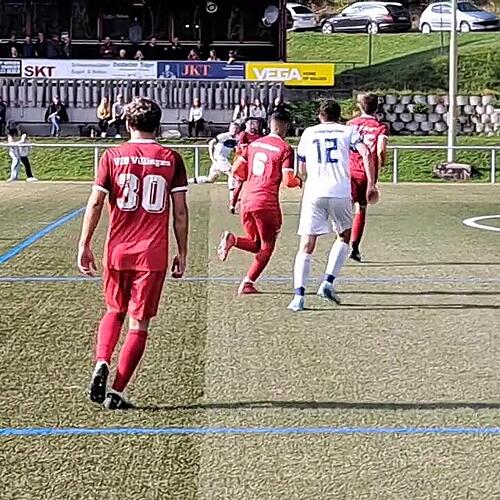 Eine toller Doppelpass führt zum 4:0 (35.)