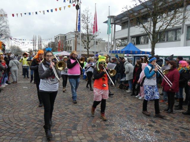 Bild 13: Teil 1: Bildergalerie zum Albbrucker Narrentreffen am 2. und 3. Februar 2019
