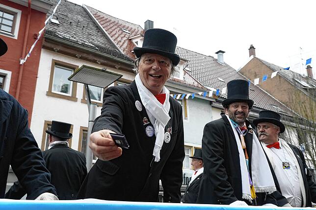 Bild 28: Bilder-Story: So ist die Katzenmusik am Fasnet-Montag in die Stadt einmarschiert