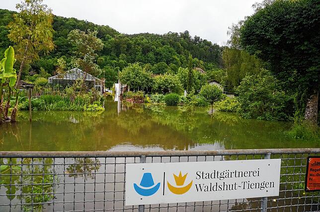 So sah es am Samstag in der Stadtgärtnerei aus, Gerätschaften und Fahrzeuge waren in den Vortagen in Sicherheit gebracht worden.