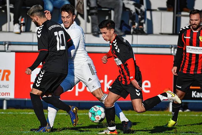 Bild 43: Spitzenreiter FSV Rheinfelden gelingt nur ein 1:1 gegen den SV 08 Laufenburg &ndash; und wir haben die Bilder!