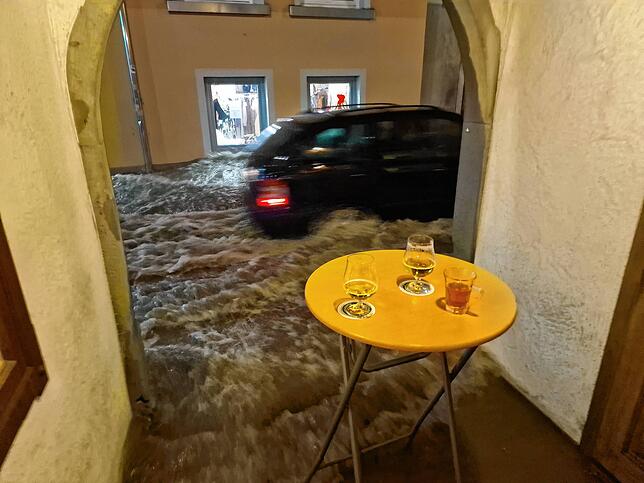 Bild 16: Starkregen setzt Überlingen unter Wasser