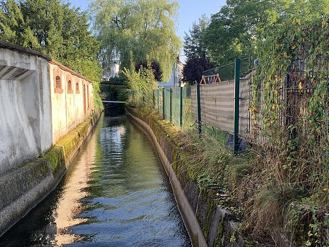 Der Kanal in Höhe der Storchenstraße.