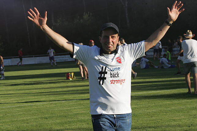 Bild 9: Der FC Schlüchttal feiert einen 5:2-Sieg gegen den TuS Lörrach-Stetten und den Bezirksliga-Aufstieg &ndash; wir haben die Bilder!