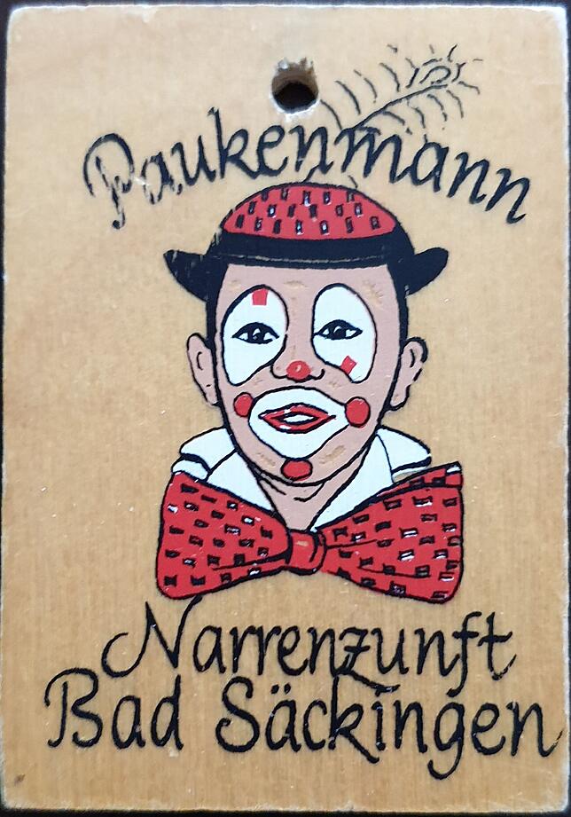 Der Paukenmann zierte 1996 die Plakette.