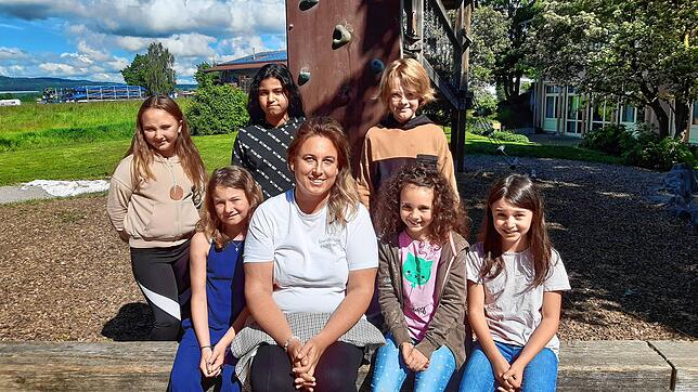 Endlich ist Tina Gutemann zurück in der Schule: Die Frickinger Grundschüler hatten ihre beliebte Lehrerin schmerzlich vermisst.