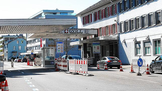 Die deutsch-schweizerische Grenze bleibt trotz der Corona-Lage geöffnet und im Moment ohne weitere Vorkehrungen.