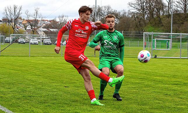 Bild 15: Die besten Bilder vom Bezirkspokal-Viertelfinale zwischen dem TSV Aach-Linz und dem FC RW Salem