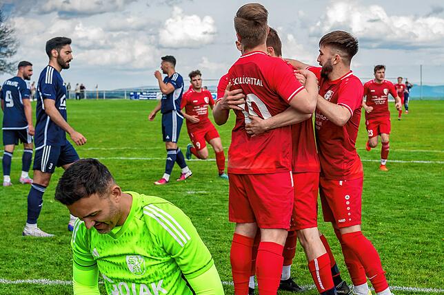 Bild 43: FC Schlüchttal gewinnt Spitzenspiel gegen SV Blau-Weiß Murg mit 2:1 &ndash; und wir haben Bilder!