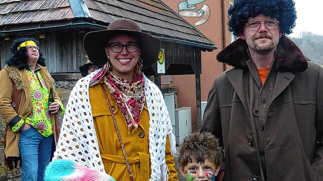 Klein und groß freute sich über den Umzug in Mauchen und die Gelegenheit, ihren Kindern schöne Fasnachtserinnerungen zu schaffen.