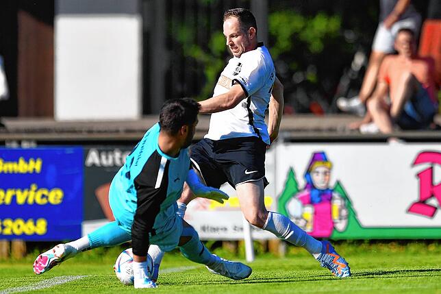 Bild 29: VfB Waldshut siegt 2:1 beim FC Emmendingen und steigt in die Landesliga auf &ndash; wir haben Bilder!