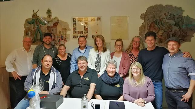 Die Schnecken Nußdorf (hinten, von links): Markus Gabel, Oliver Lemke, Tina Tessari, Jan Mielke, Anja Kretz, Julia Paolucci, Petra ...