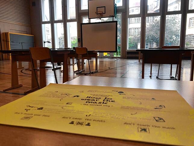 Unterricht in der Sporthallen am St.-Ursula-Gymnasium in Villingen.