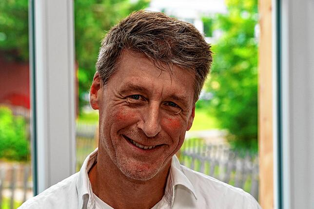 Südstadtschulen-Rektor Elmar Dressel freut sich auf ein Stück Normalität nach den Sommerferien.