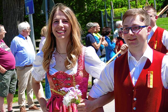 Bild 5: Scheunenfest 2025: Jubiläumsumzug und mitreißende Open Air Musik in Hüfingen-Sumpfohren