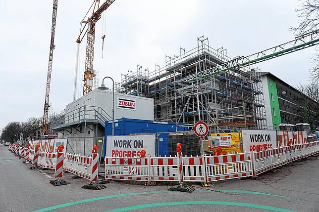 Von generellem Baustopp kann in Konstanz keine Rede sein: Hier in der Steinstraße lässt die Bima bauen.