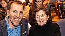 Albrecht Elser, stellvertretender Schulleiter der Realschule Tettnang, initiierte die Veranstaltung mit Eva Erben. Die 94-Jährige ...