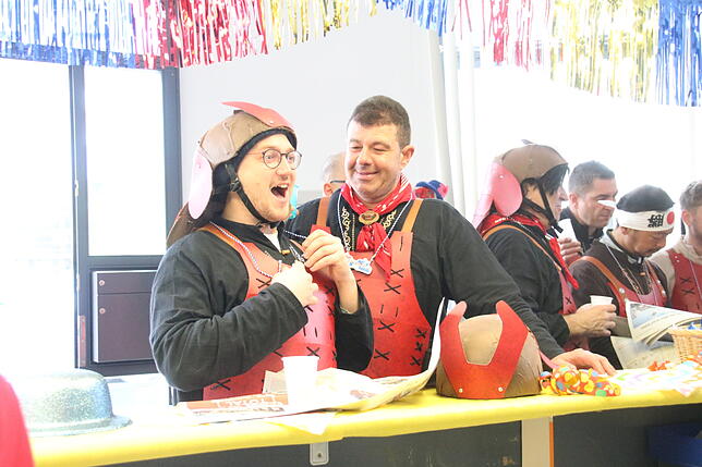 Bild 5: Narren besuchen an Rosenmontag die SÜDKURIER-Redaktion (Teil 1)
