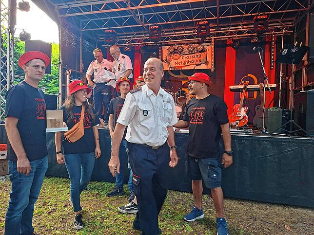 Bild 25: Tolle Stimmung und buntes Programm: Kreisfeuerwehrtag in Gottmadingen bietet Können und Spektakel