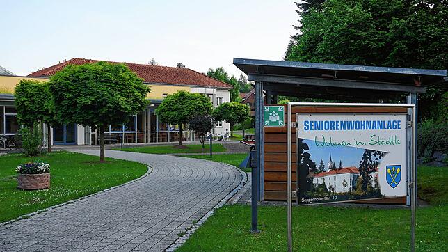 Eine der Löffinger Säulen in der Seniorenbetreuung: Die Seniorenwohnanlage &bdquo;Wohnen im Städtle&ldquo;, die vor 20 Jahren eröffnet ...