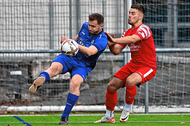 Bild 28: FC Schlüchttal unterliegt mit 1:2 beim TuS Efringen-Kirchen &ndash; und wir haben Bilder!